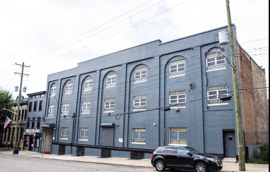 More Photos Of 2025-2033 Elm St, Cincinnati Warehouse For Sale