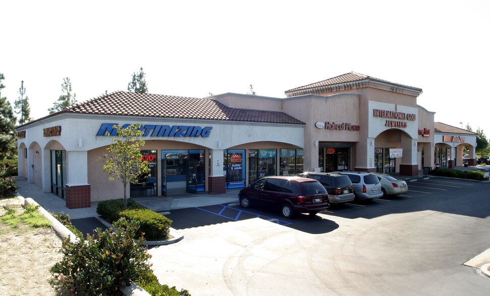 More Photos Of 885 E H St, Chula Vista General Retail For Lease