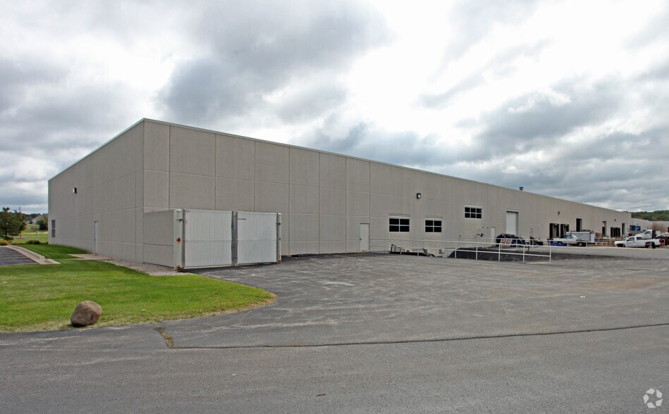 More Photos Of 1055 Cottonwood Ave, Hartland Light Manufacturing For Lease