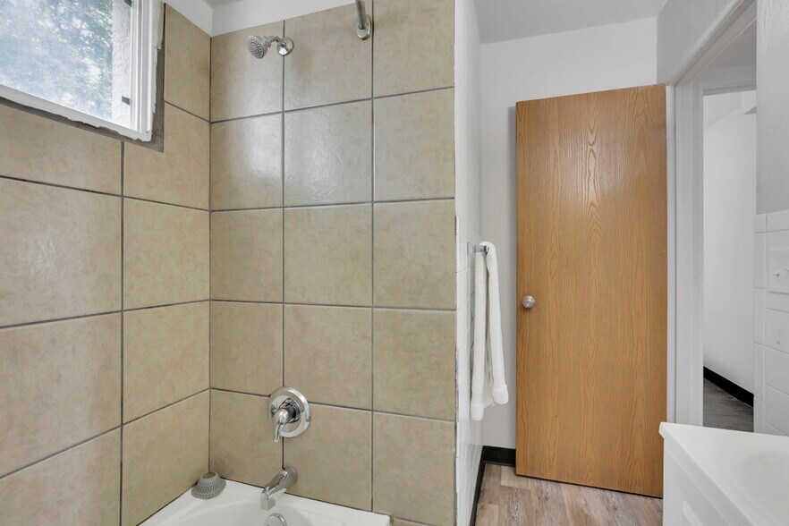 More Photos Of 27 W 8th Ave, Columbus Apartments For Sale