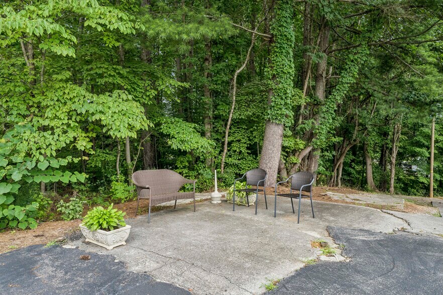 More Photos Of 210 Longview Ave, Jonesborough Apartments For Sale
