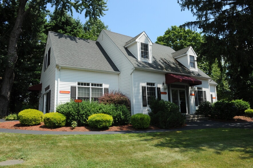 Primary Photo Of 765 E Main St, Branford Office For Lease