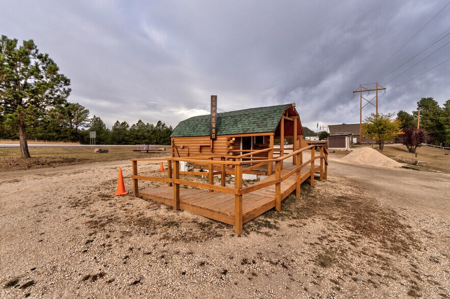 More Photos Of 1116 N 5th St, Custer Trailer Camper Park For Sale