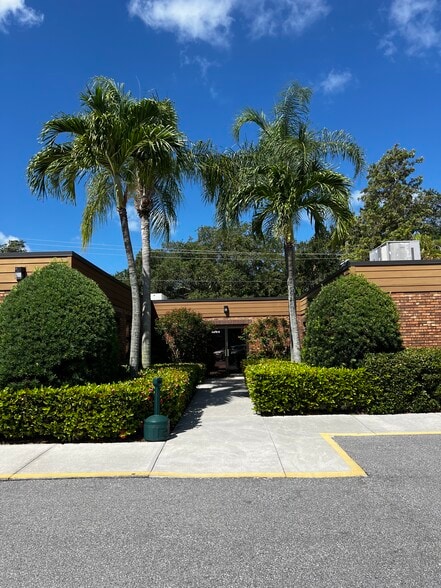 More Photos Of 1872 Tamiami Trl S, Venice Office For Sale