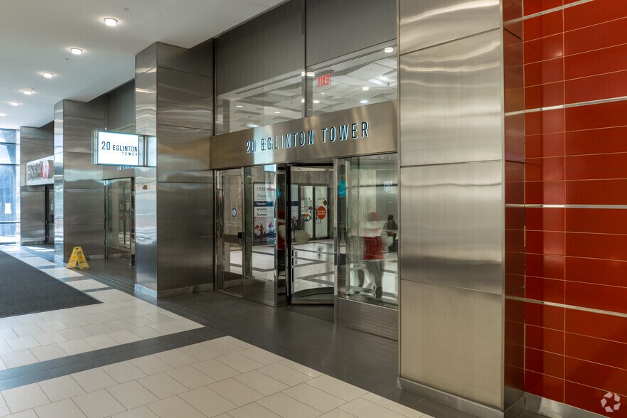 More Photos Of 2300 Yonge St, Toronto Storefront Retail Office For Lease