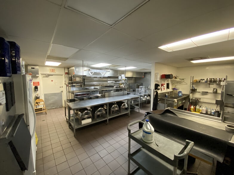 More Photos Of 1 Yacht Club Dr, Palm Coast Restaurant For Sale