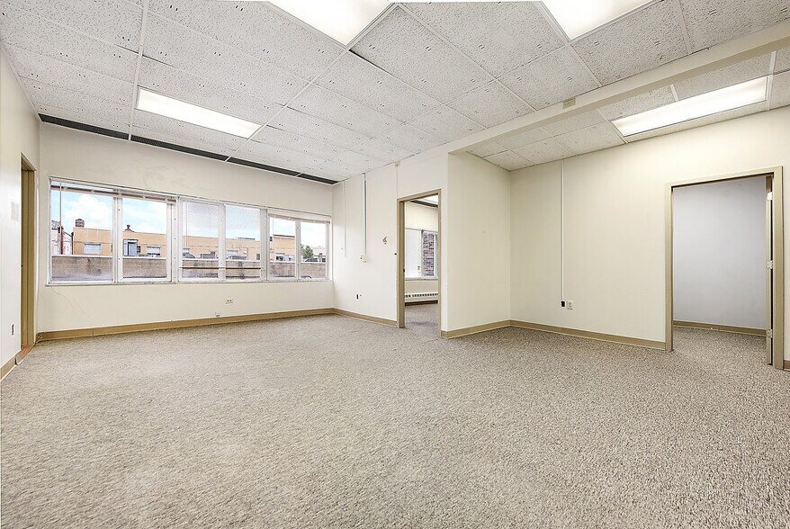 More Photos Of 5938-5948 Baum Blvd, Pittsburgh Medical For Lease