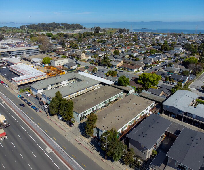 More Photos Of 106 N Bayshore Blvd, San Mateo Apartments For Sale