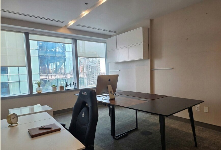 More Photos Of 38-08 Union St, Flushing Office Residential For Lease