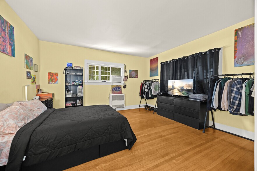 More Photos Of 1156 Steuben St, Pasadena Apartments For Sale