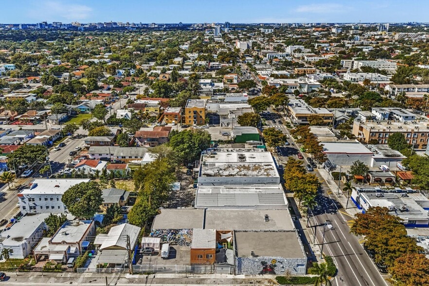 More Photos Of 1000 SW 8th St, Miami Storefront Retail Office For Sale