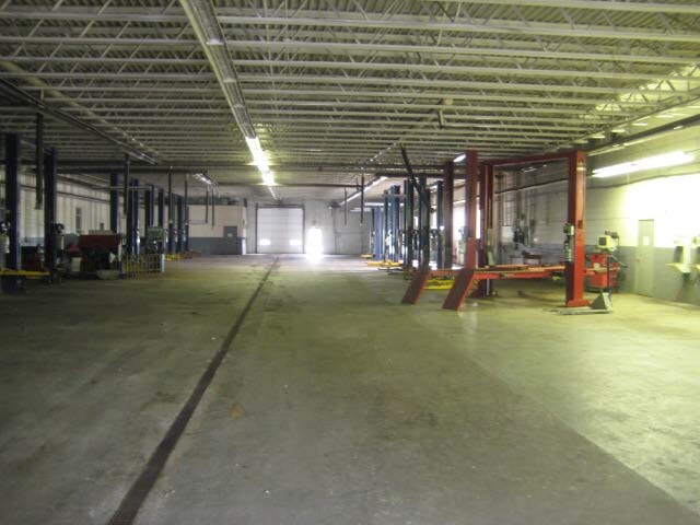 More Photos Of 7019 E Dominick St, Rome Auto Dealership For Lease