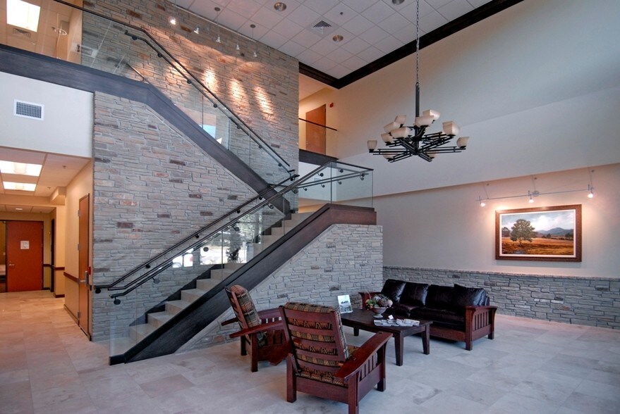 More Photos Of 4613 Bee Caves Rd, Austin Loft Creative Space For Lease