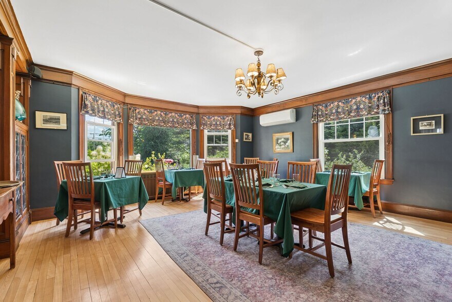 More Photos Of 548 Main St, Fryeburg Hotel For Sale