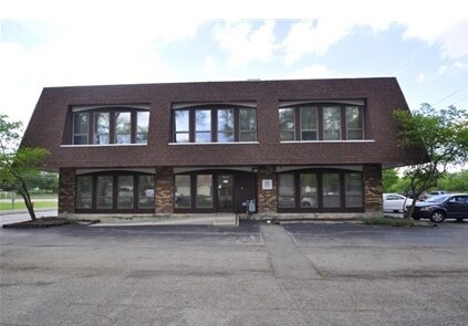 More Photos Of 95 W Grand Ave, Lake Villa Medical For Lease