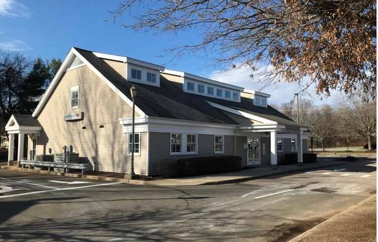 Primary Photo Of 90 Halls Rd, Old Lyme Bank For Lease