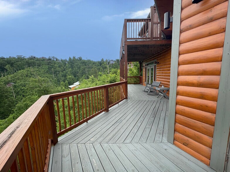 More Photos Of 433 Red Hawk Way, Gatlinburg Specialty For Sale