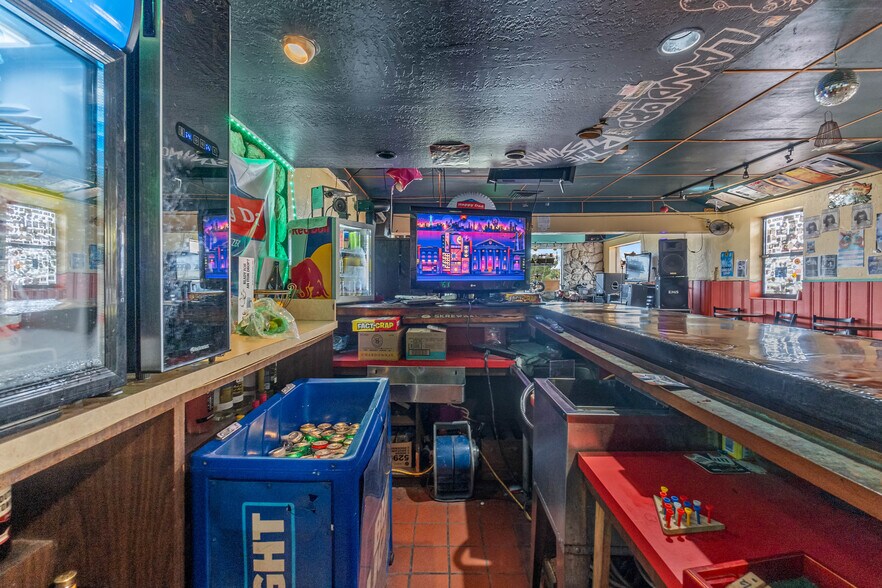 More Photos Of 10 Anastasia Blvd, Saint Augustine Bar For Lease