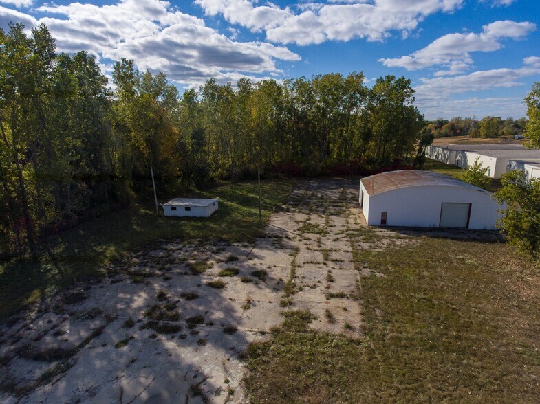 More Photos Of 3905 32nd St, Port Huron Truck Terminal For Sale