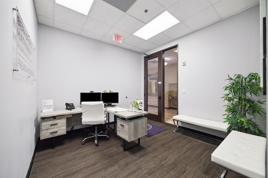 More Photos Of 52 Sugar Creek Center Blvd, Sugar Land Office For Sale