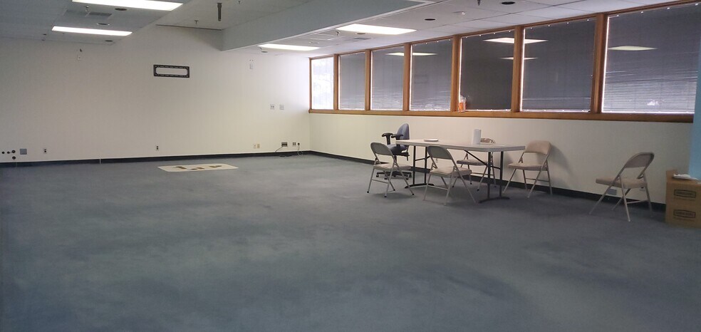 More Photos Of 275 Paterson Ave, Little Falls Medical For Lease