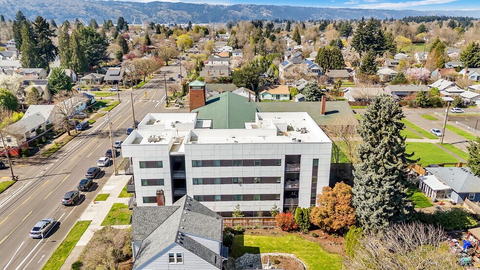 More Photos Of 2171 N Rosa Parks Way, Portland Apartments For Sale