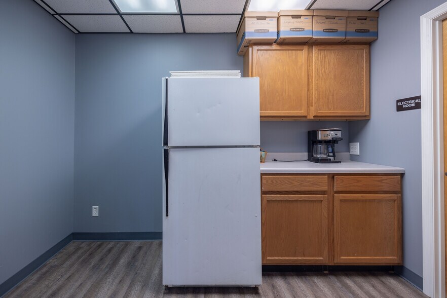 More Photos Of 1 Hansel Ave, Asheville Office For Sale