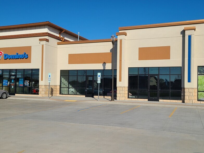 More Photos Of 3955 56th St S, Fargo Restaurant For Lease