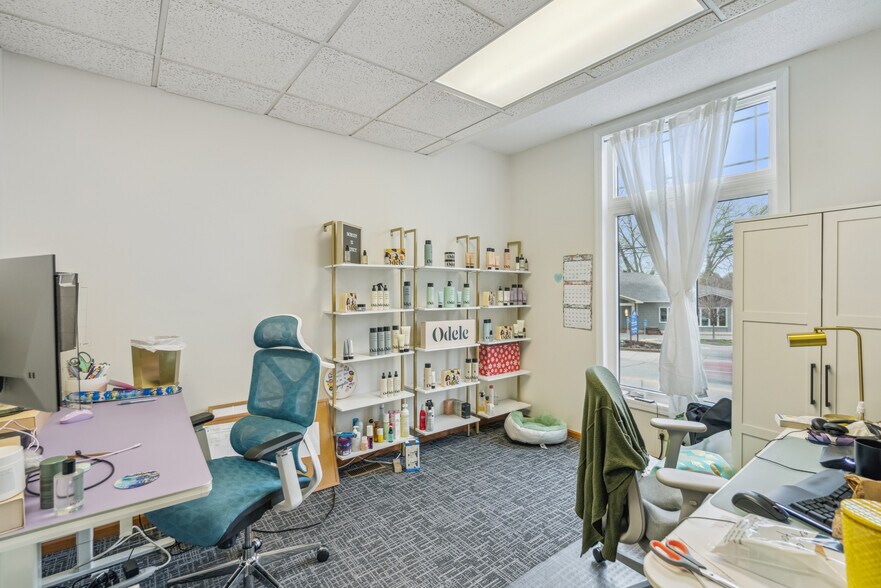 More Photos Of 2434 Commerce Blvd, Mound Office For Sale