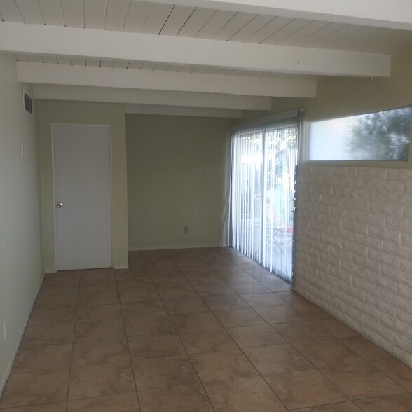 More Photos Of 571 Desert Way, Palm Springs Multifamily For Sale