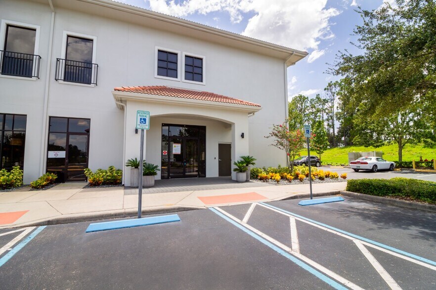 More Photos Of 4300 S Highway 27, Clermont Storefront Retail Office For Lease