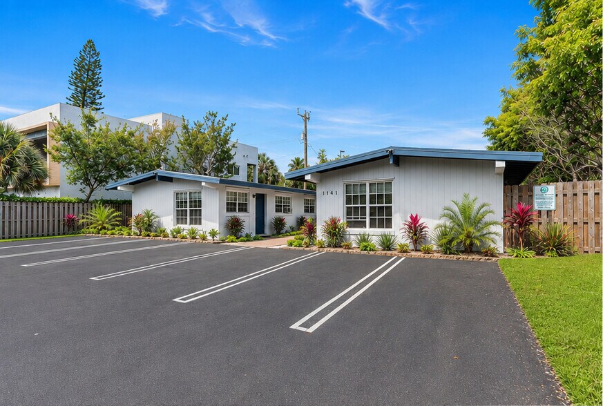 Primary Photo Of 1141 NE 23rd Ter, Pompano Beach Apartments For Sale