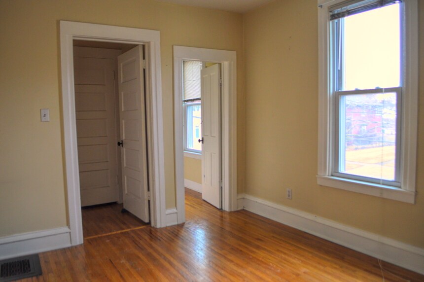 More Photos Of , Batavia Unknown For Sale