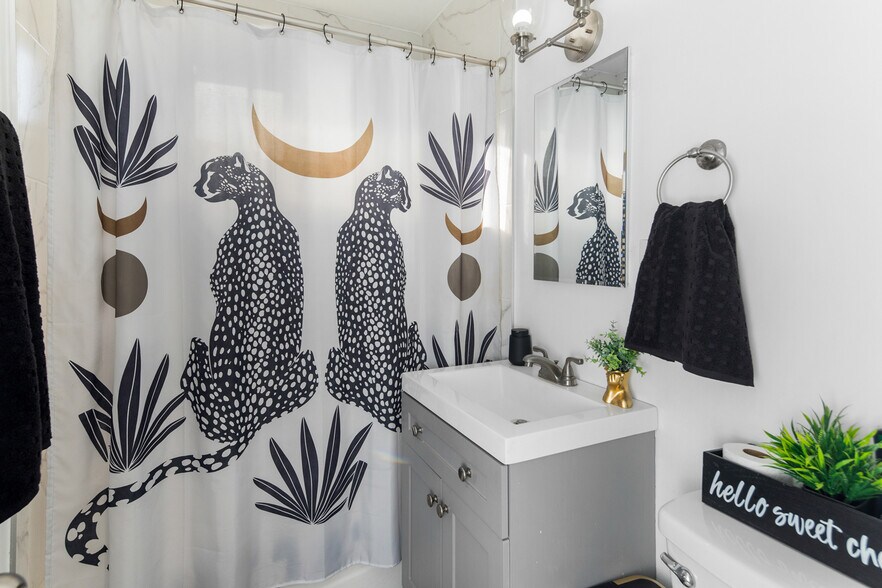 More Photos Of 8620-8624 Watson St, Cypress Apartments For Sale