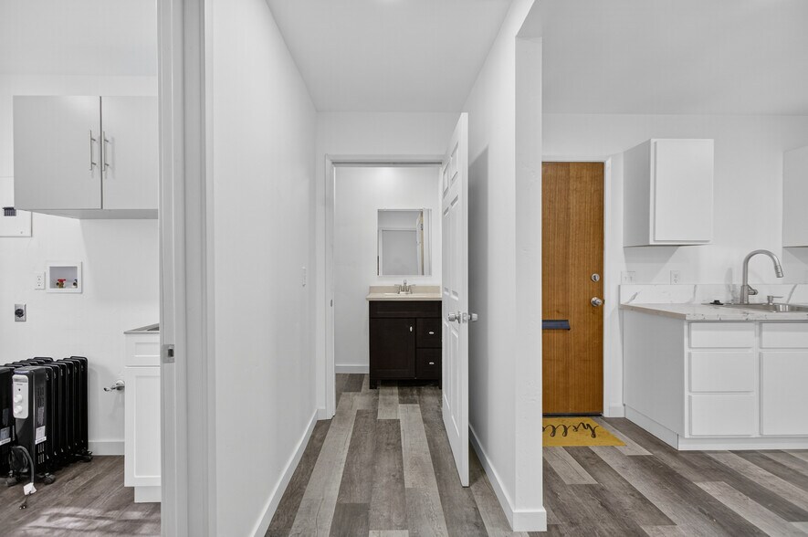 More Photos Of 5897 Pony Express Trl, Pollock Pines Office For Sale