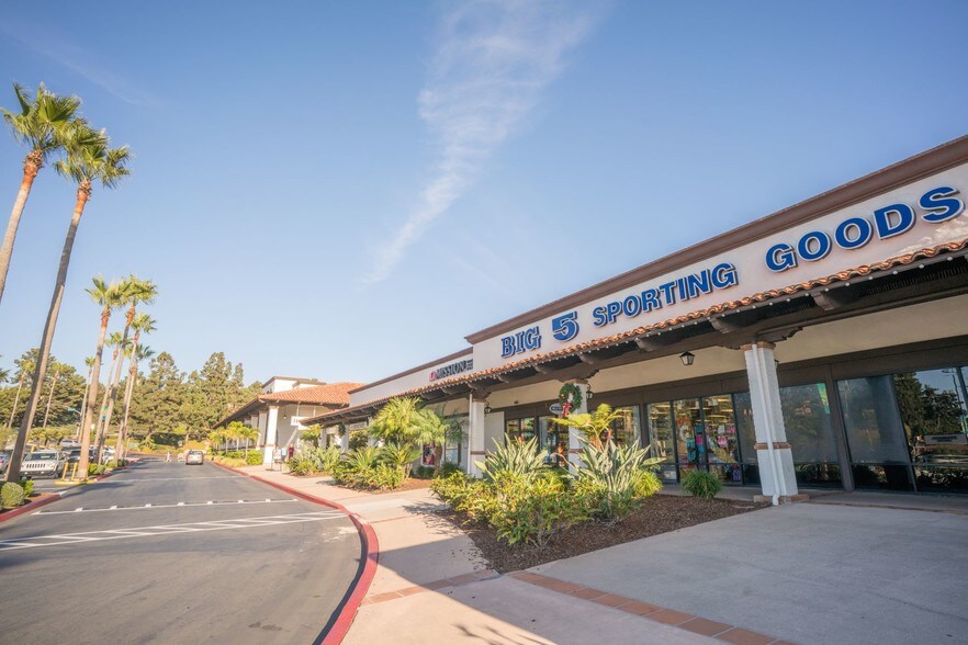 More Photos Of 911-989 Lomas Santa Fe Dr, Solana Beach Unknown For Lease