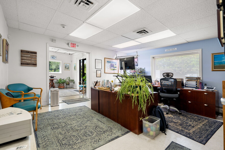 More Photos Of 191 Chandler Rd, Andover Office For Sale