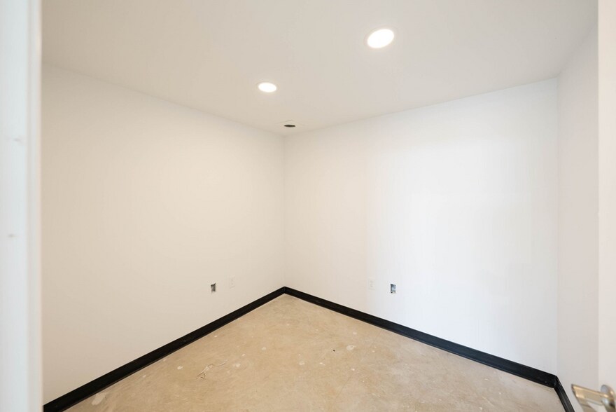 More Photos Of 2203 Cascade Pky, San Antonio Unknown For Lease