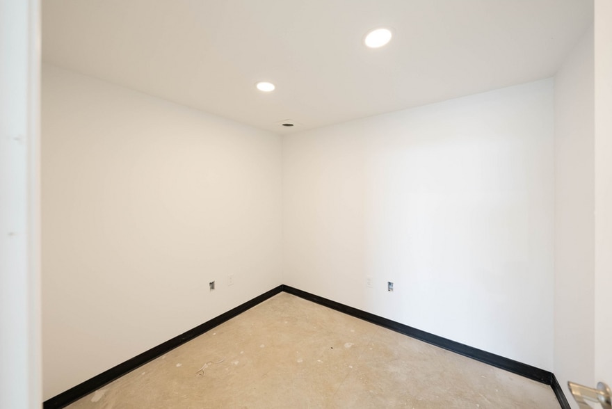 More Photos Of 2203 Cascade Pky, San Antonio Unknown For Lease