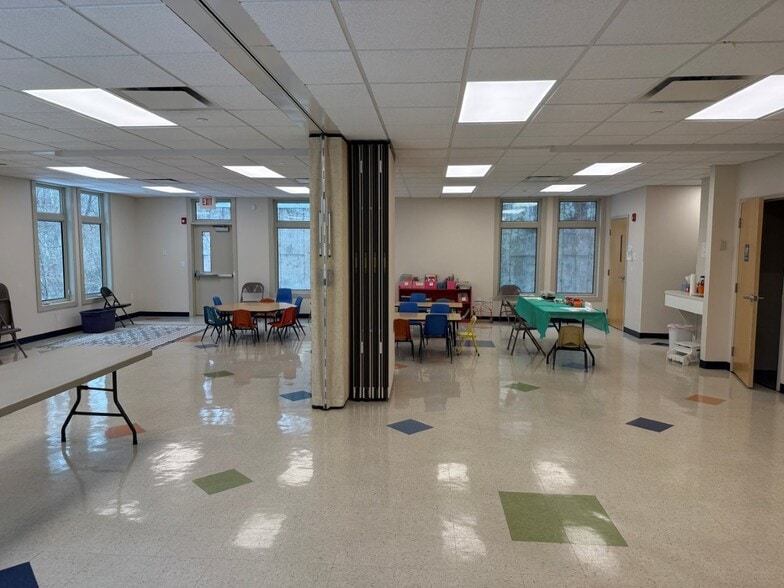 More Photos Of 115 Huntingtown Rd, Newtown Schools For Sale