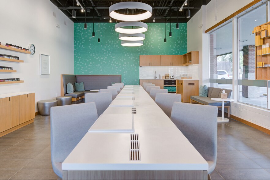 More Photos Of 4950 E Hampden Ave, Denver Freestanding For Lease