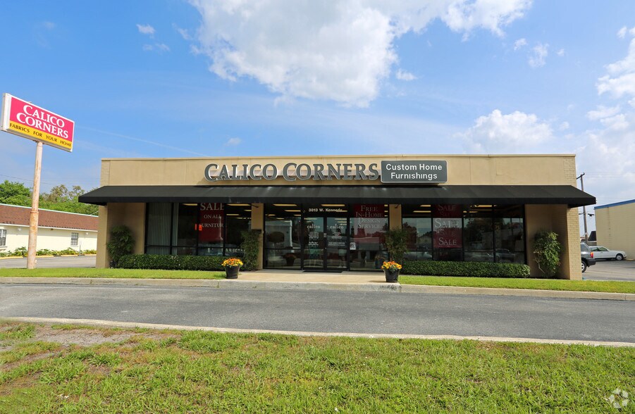 More Photos Of 3813 W Kennedy Blvd, Tampa Freestanding For Lease