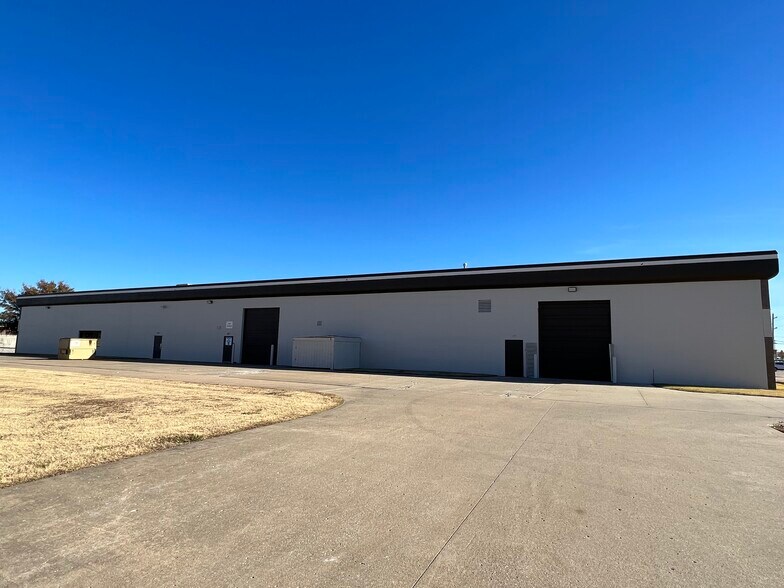 More Photos Of 12101 E 51st St, Tulsa Unknown For Lease