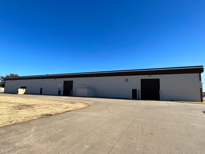 More Photos Of 12101 E 51st St, Tulsa Unknown For Lease