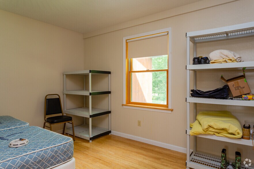 More Photos Of 144 Ashocon Way, Hartwick Specialty For Sale