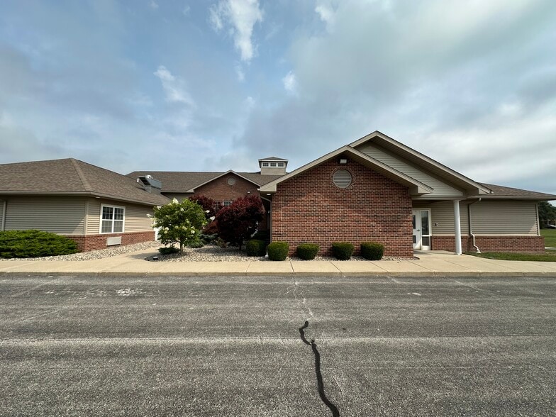 More Photos Of 300-330 W 89th St, Merrillville Medical For Lease