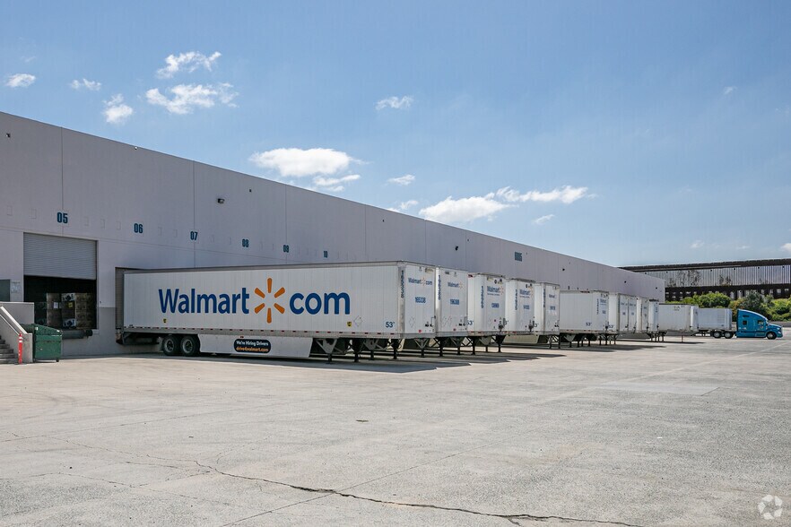 More Photos Of 6987 Calle De Linea, San Diego Unknown For Lease