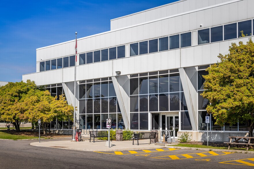 More Photos Of 2204 Walkley Rd, Ottawa Office For Lease