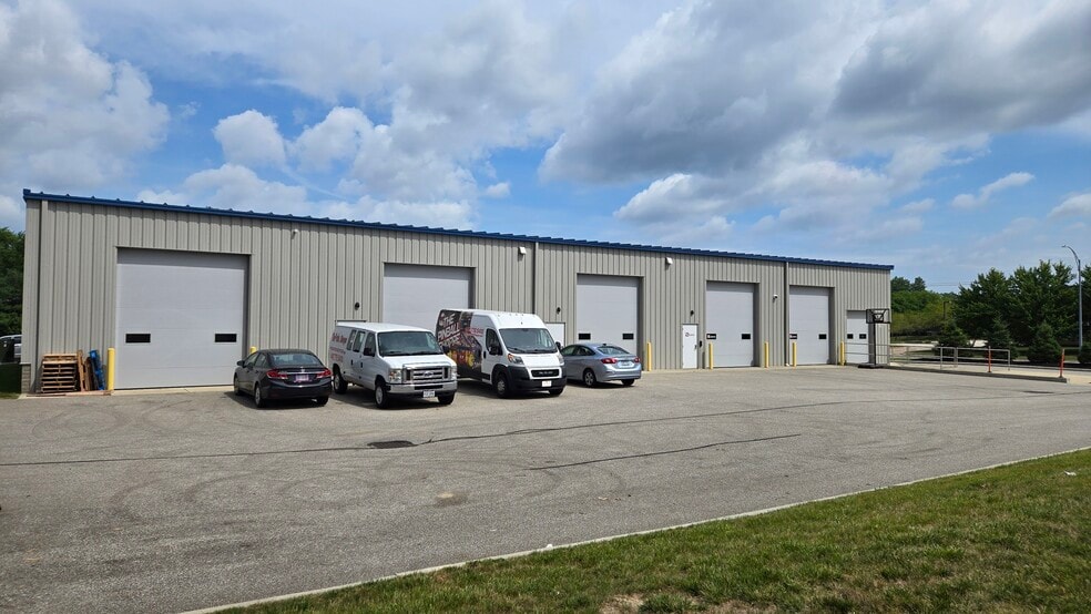 More Photos Of 31441 Lorain Road Rd, North Olmsted Light Manufacturing For Lease