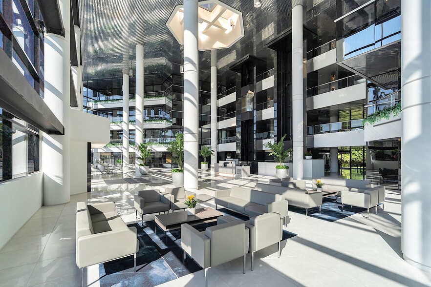 More Photos Of 2424 N Federal Hwy, Boca Raton Office For Lease